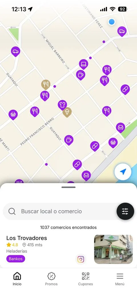 Pin de Los Trovadores destacado en el mapa de Bankos y primero en los resultados de búsqueda